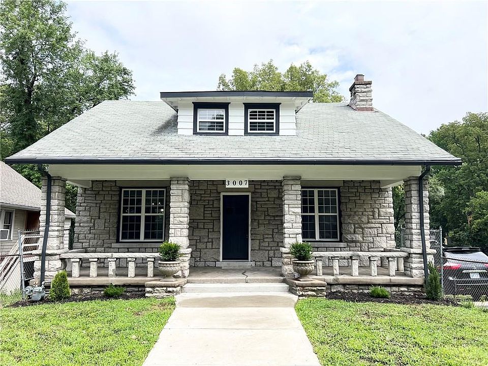 1st image of 3007 Parkwood Blvd