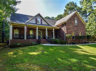 212 Indian Trl, Mooresville, NC 28117