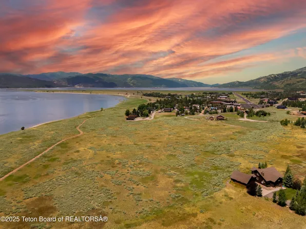 Lake Cabin Dr, Alpine, WY 83128