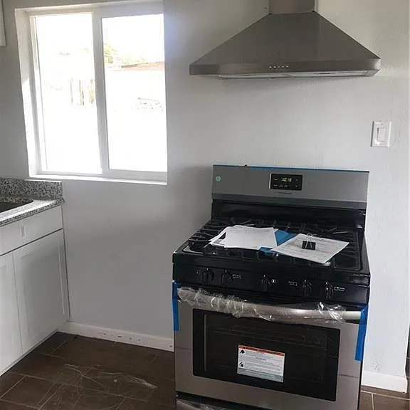 1246 Ranger St — Photo 3