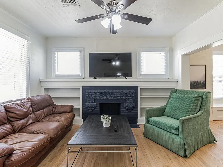 2247 W Park Pl — Photo 13