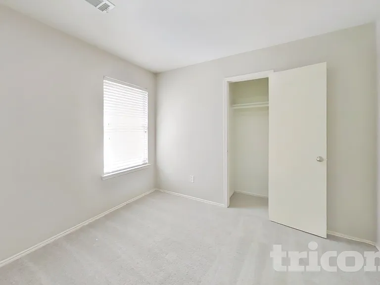 1403 Glens Ferry Ln — Photo 11