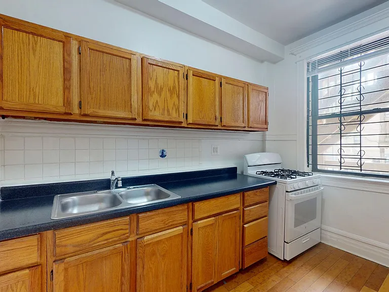 5401-5403 S. Woodlawn Avenue — Photo 20