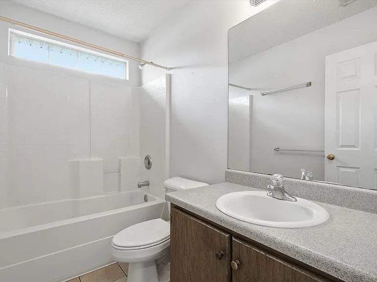 37 Dianne Mackenzie Way — Photo 17