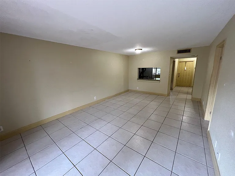1240 S Military Trl #1121 — Photo 12