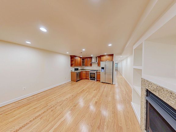 4th image of 1462 Harvard St NW #1