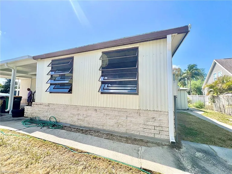 573 Cape Florida Ln — Photo 25