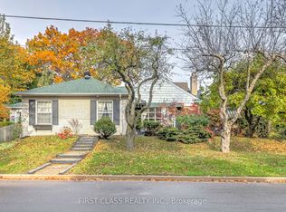 26 York Rd, Toronto, ON M2L1H5