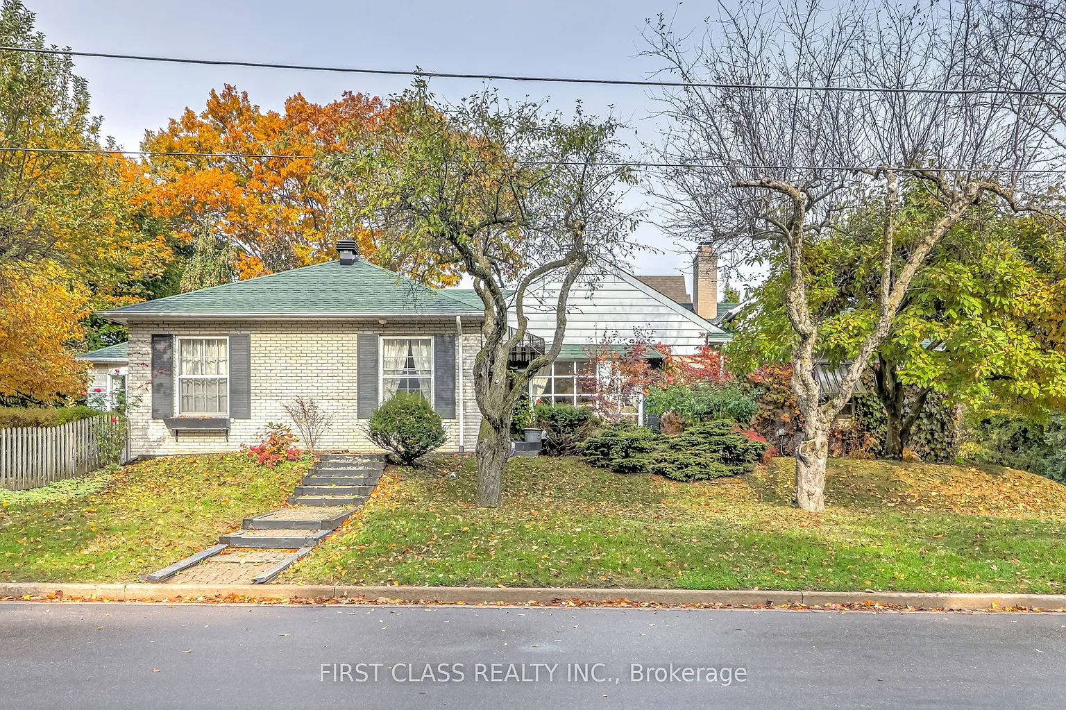 26 York Rd photo 1