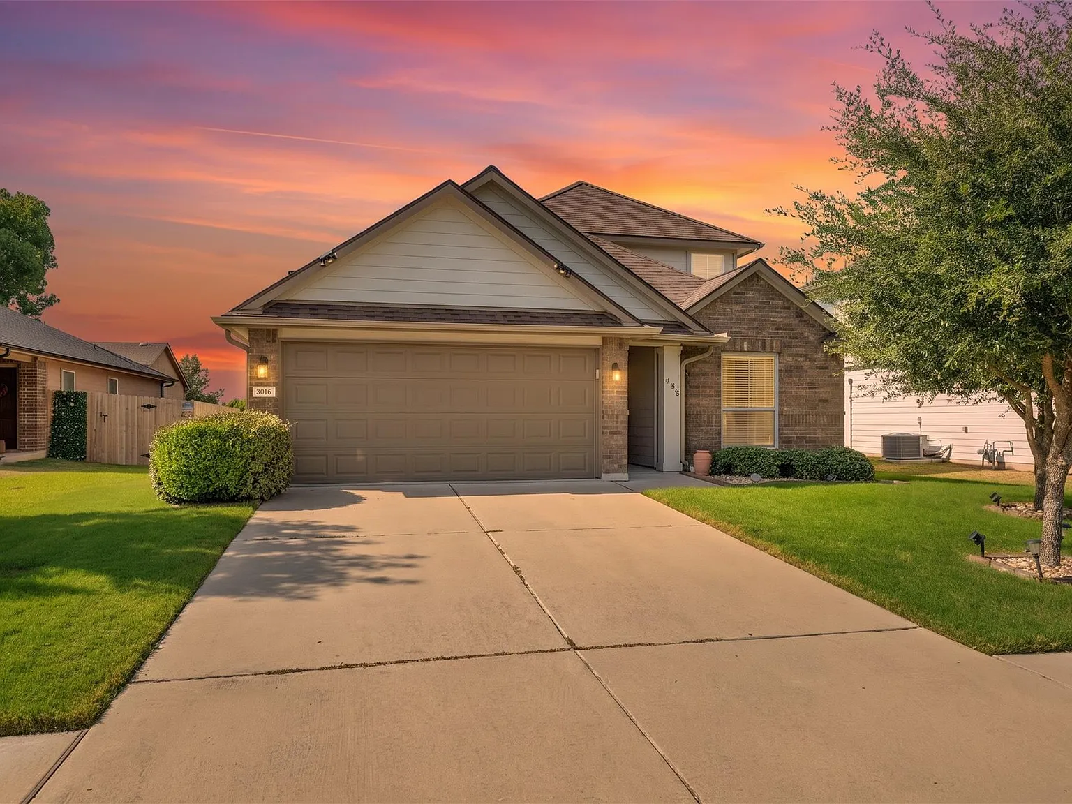 4 bed, 3.0 bath, 2090 sqft, $2,300 — Photo 1
