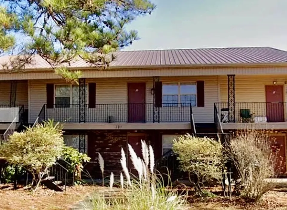 501 Goodwin Ave