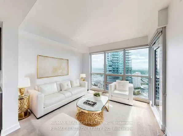 2212 Lake Shore Blvd W, Toronto, ON