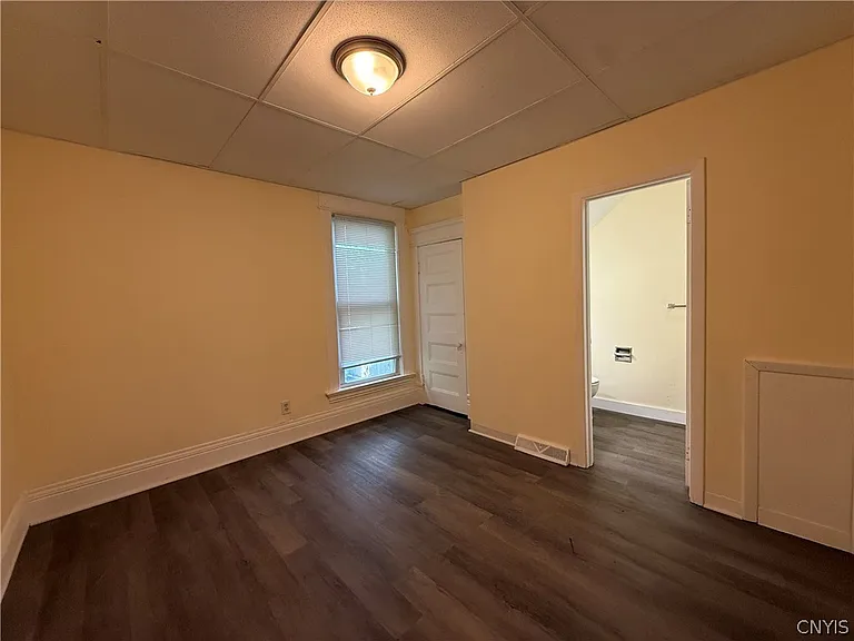 416 Danforth St #1F — Photo 8