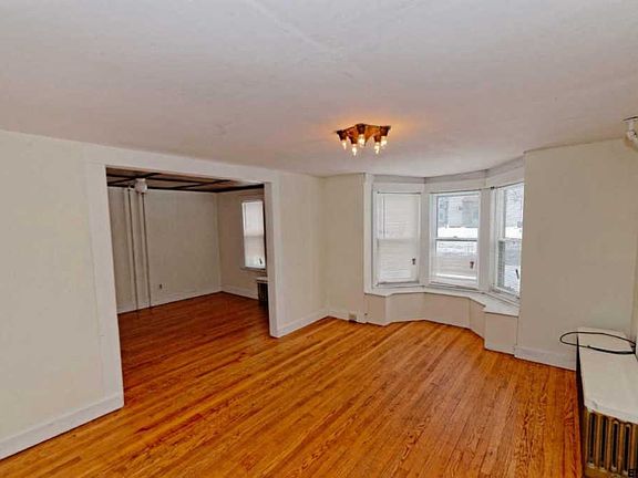 3rd image of 67 York Ave