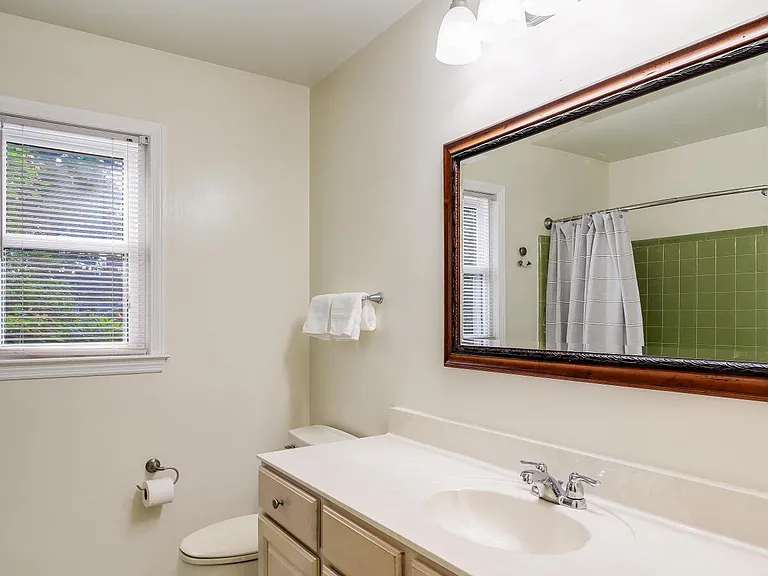 1728 Pinckney Park Dr #B — Photo 13