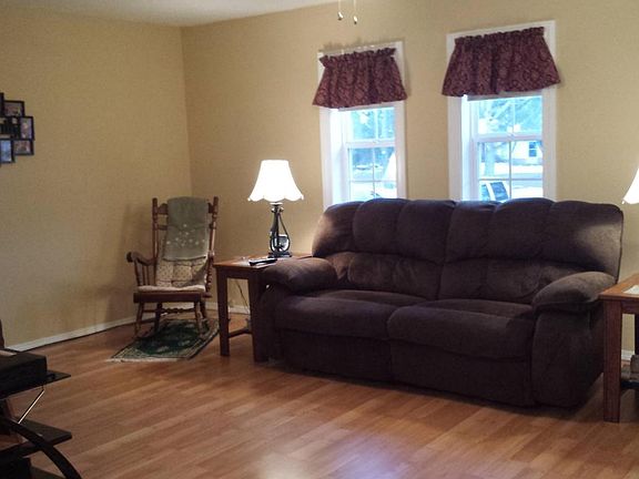 2nd image of 10238 Bluebird Ln