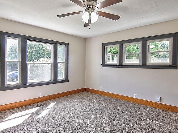4th image of 125 Warren Ave