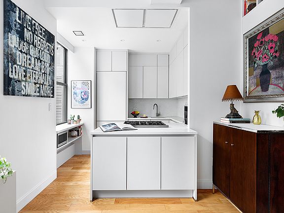 4th image of 99 John St APT 2304