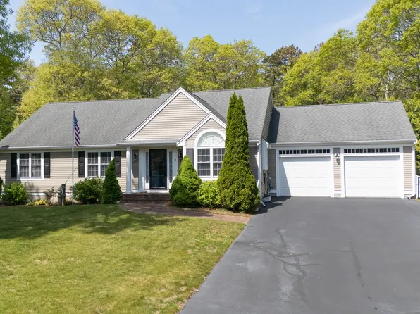 12 Sheffield Place, Mashpee, MA 02649
