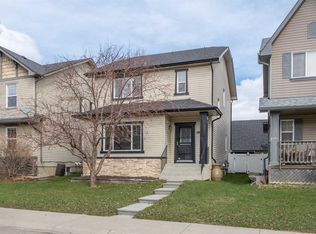 108 S Drake Landing Ct, Okotoks, AB T1S2M3