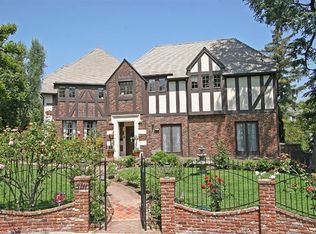 5111 Ambrose Ave, Los Angeles, CA 90027