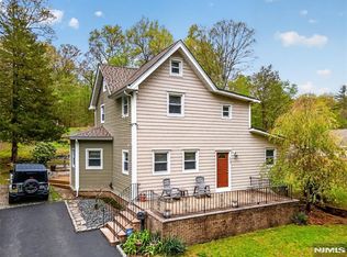 176 Doty Rd, Wanaque, NJ 07465