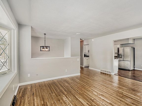 5th image of 21440 Inwood Ave N