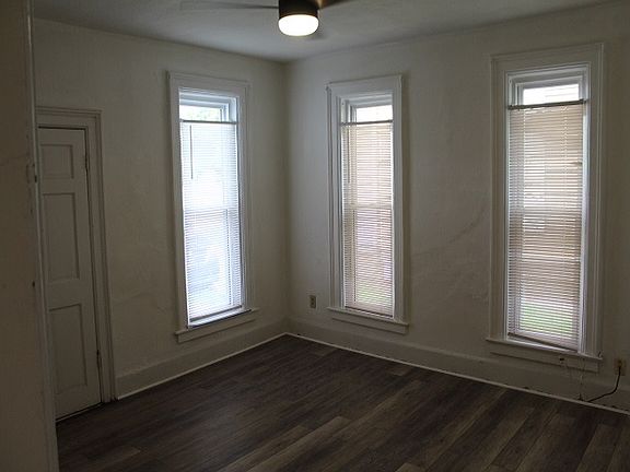 3rd image of 375 Pipestone St #1