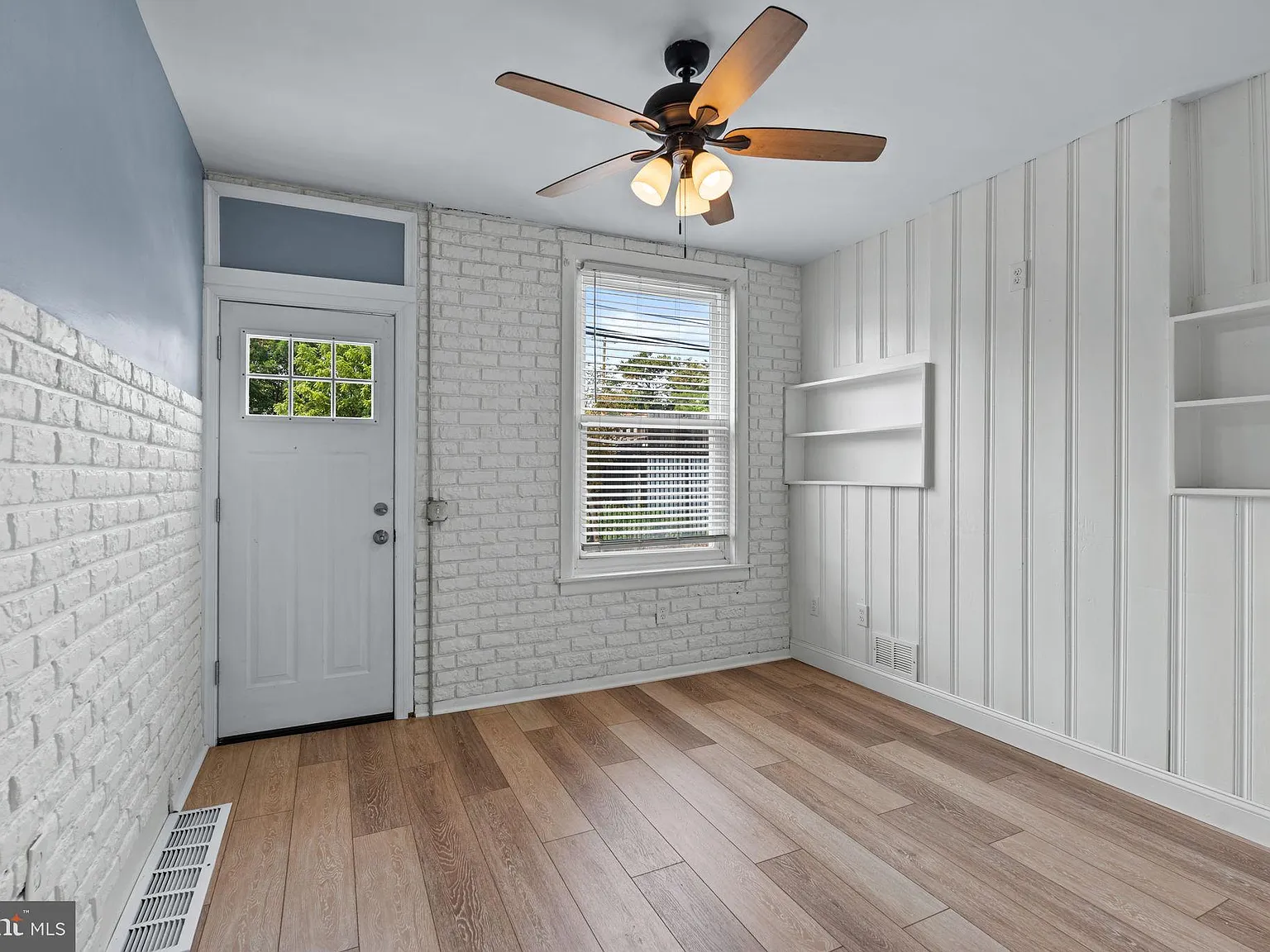 2 bed, 704 sqft, $1,500 — Photo 4