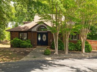 114 S Park Ter, Eden, NC 27288