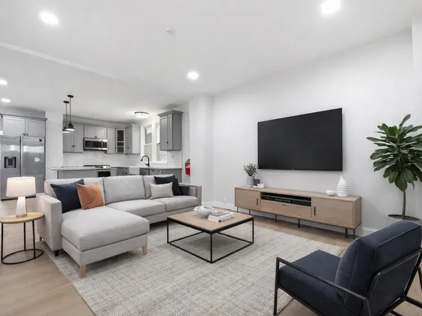 139 W 51st St, Bayonne, NJ 07002