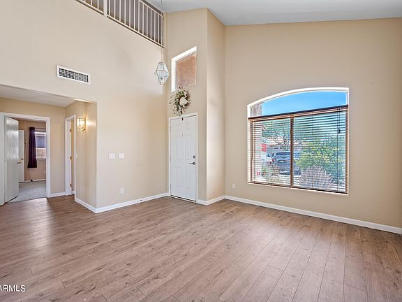 4th image of 1013 N AGAVE Street