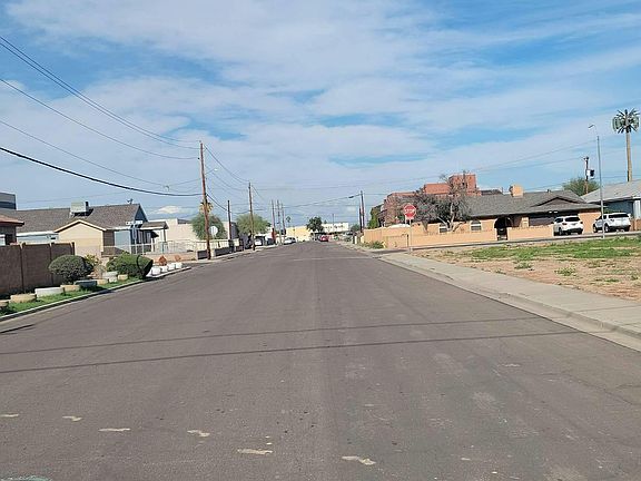 5th image of 5 N 92nd Ave