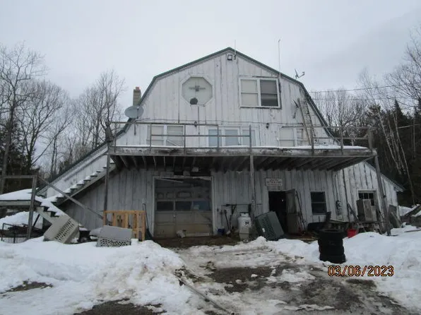 214-216 Lindsay Road, Newburgh, ME 04444