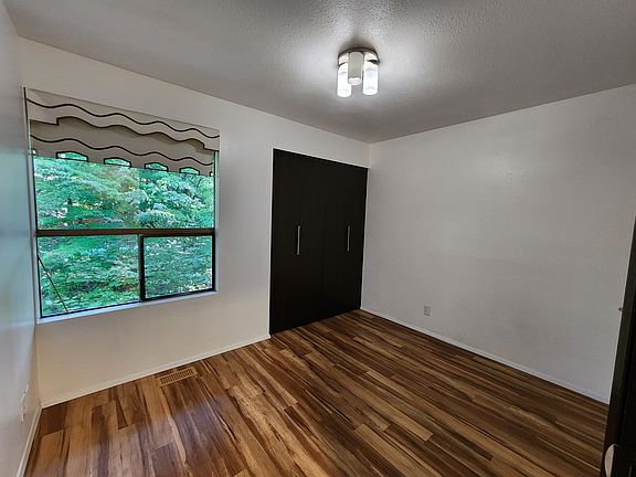 5th image of P504g 1801 Evergreen Park Ct SW #14