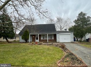 63 Eddington Ln, Willingboro, NJ 08046