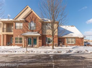 11698 Farmington Rd, Livonia, MI 48150