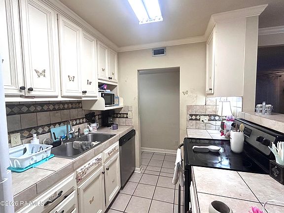 5th image of 220 Doucet Rd APT 154-G