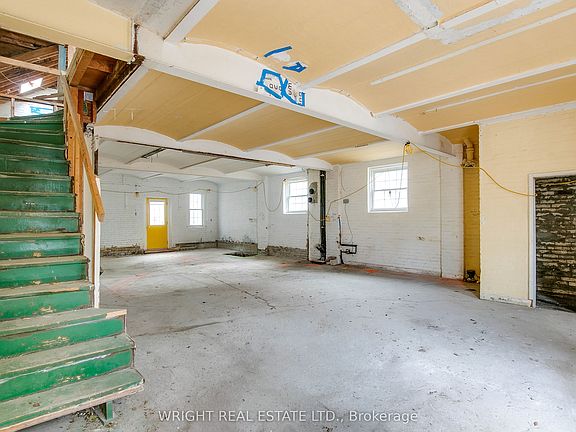 4th image of 105 Major St