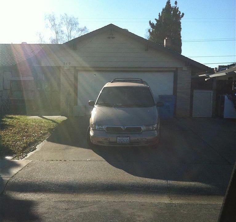 1st image of 549 Elder St
