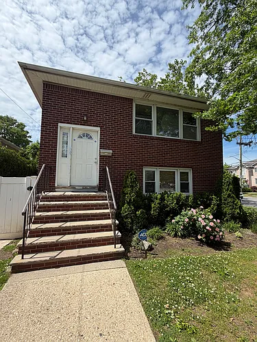 333 Sycamore St #2 Photo 1