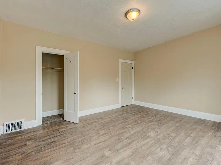 13091 Cedar Rd — Photo 26