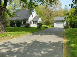 99 Meridian St, Greenfield, MA 01301