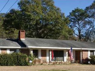 1910 Morgenthau Dr, Mobile, AL 36618