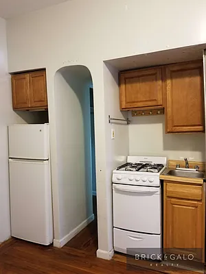 Rented by BRICK & GALO REALTY CORP | media 9