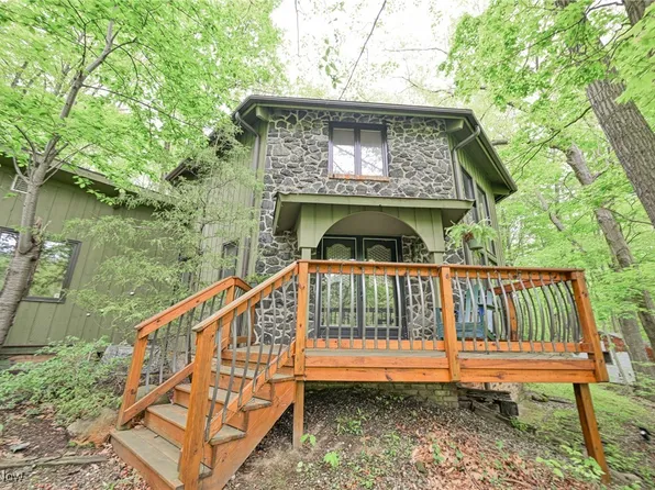 10951 Tibbetts Rd, Kirtland, OH 44094