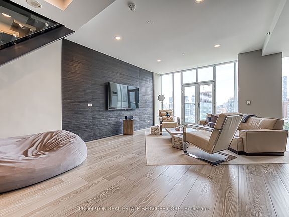 4th image of 220 George St #1105