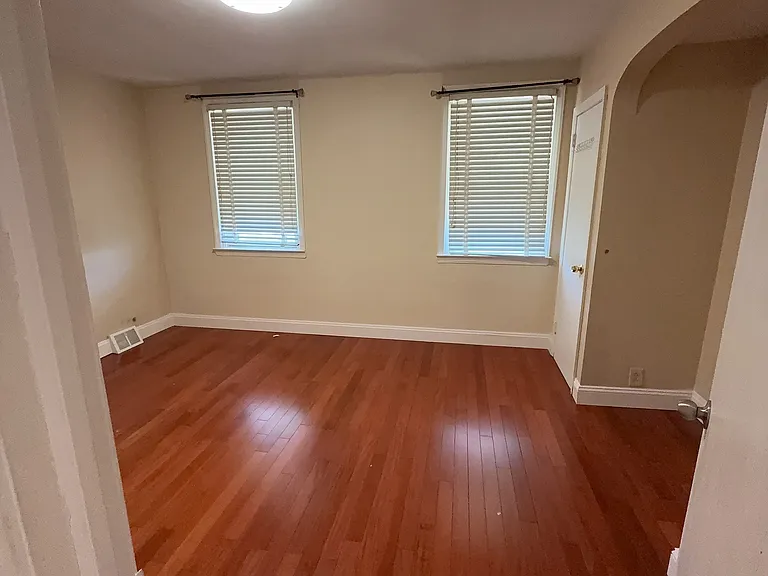 1203 Disston St — Photo 13