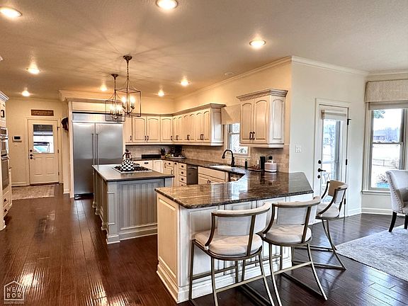 5th image of 3711 Sawgrass Dr