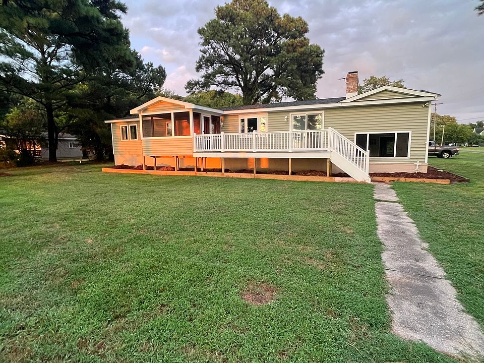 1500 square foot home located in Deal Island Maryland. A view of the water from every room in the home.